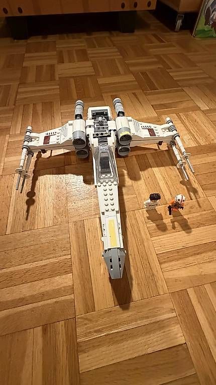 Lego Kit di costruzioni: Lego Star Wars X-Wing Starfighter – Usato da Lausanne venduto da rap_9k92
