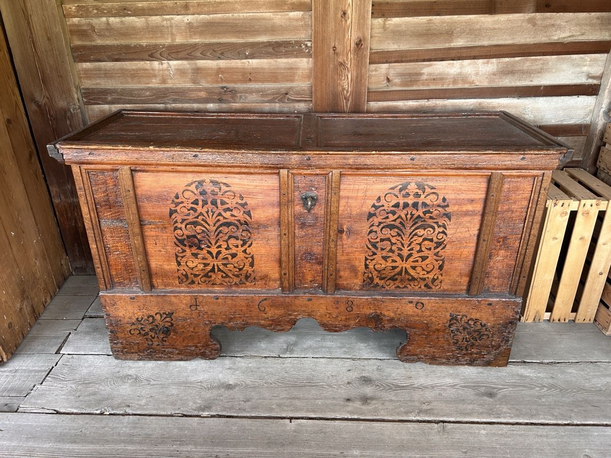 Cassapanche: Holztruhe antik mit Bemalung Jg. 1680 – Usato da Konolfingen venduto da Remo90