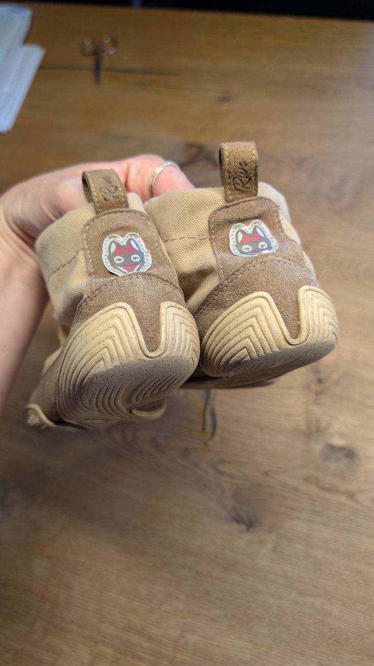 Wildling Scarpe per ragazzi: Wildlinge Schuhe beige Grösse 30  – Usato da Hüttlingen venduto da Remalimo 3