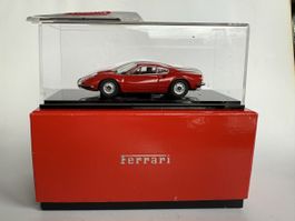 Kyosho Ferrari Dino 246GT rot 1:43 mit Box