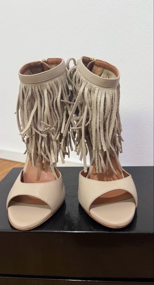 Chaussures femmes: Luz da Lua Sandalen Leder Fransen beige Grösse 39 – Neuf (Voir description) à Horn par FashionFlowerCh