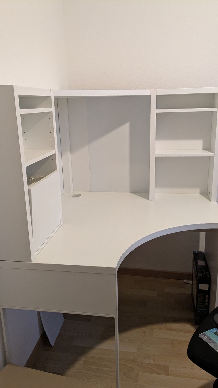 Ikea Schreibtische: White Corner Desk with Shelves good condition – Gebraucht aus Untersiggenthal von nag_mxh8