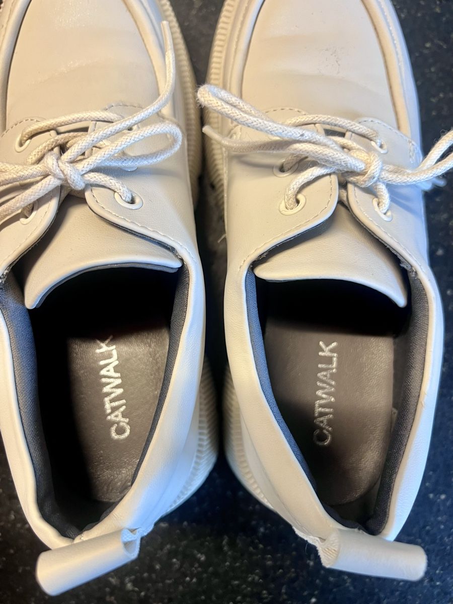 Damenschuhe: Beige Schuhe Gr 37 – Gebraucht aus Balgach von Ni.Steiger 1