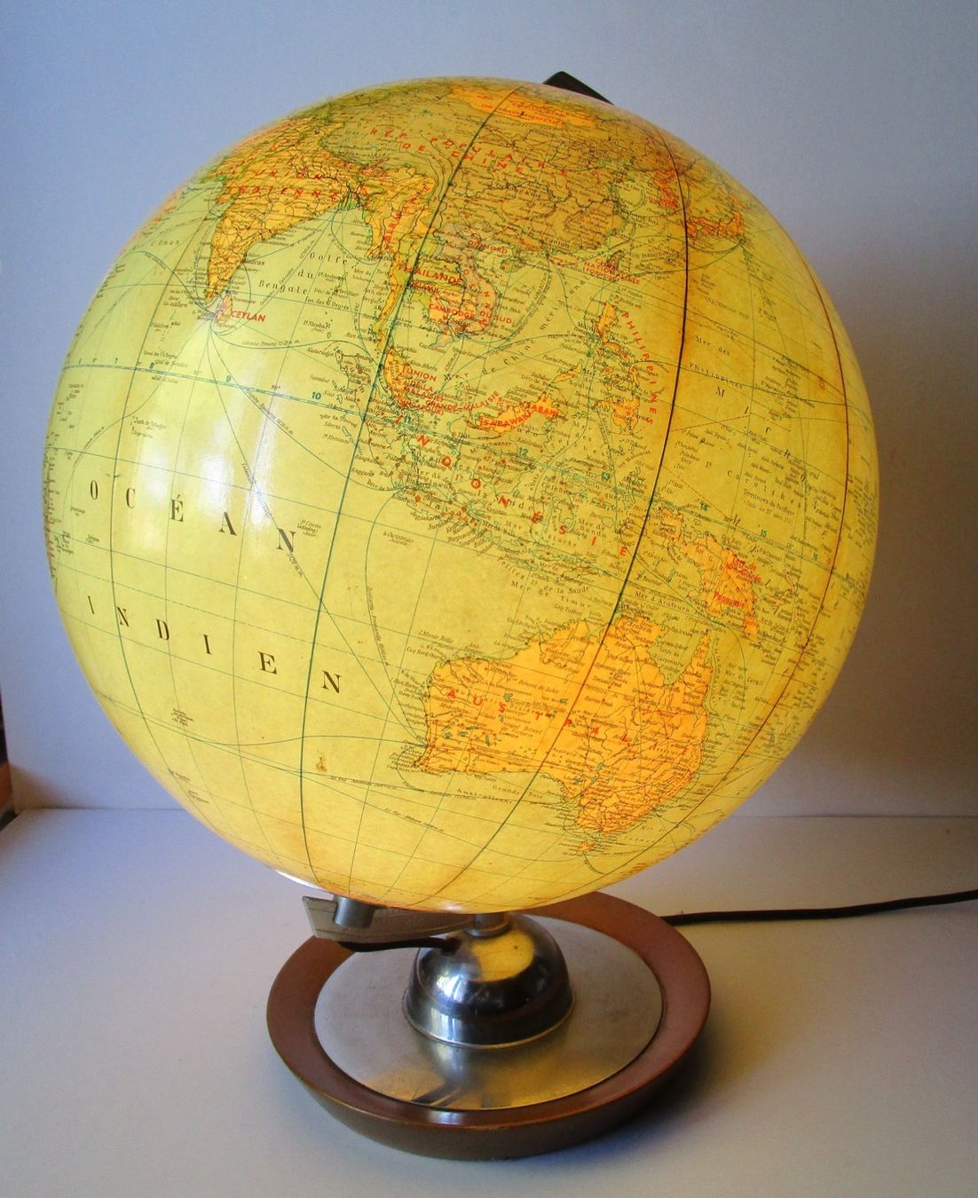 Altro in Decorazioni & Accessori: mappemonde lampe ancienne 1960 – Usato da Yverdon-les-Bains venduto da jft_n8k8 1