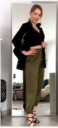 Coole Hose leicht glänzender Stoff Khaki Gr 36 neu