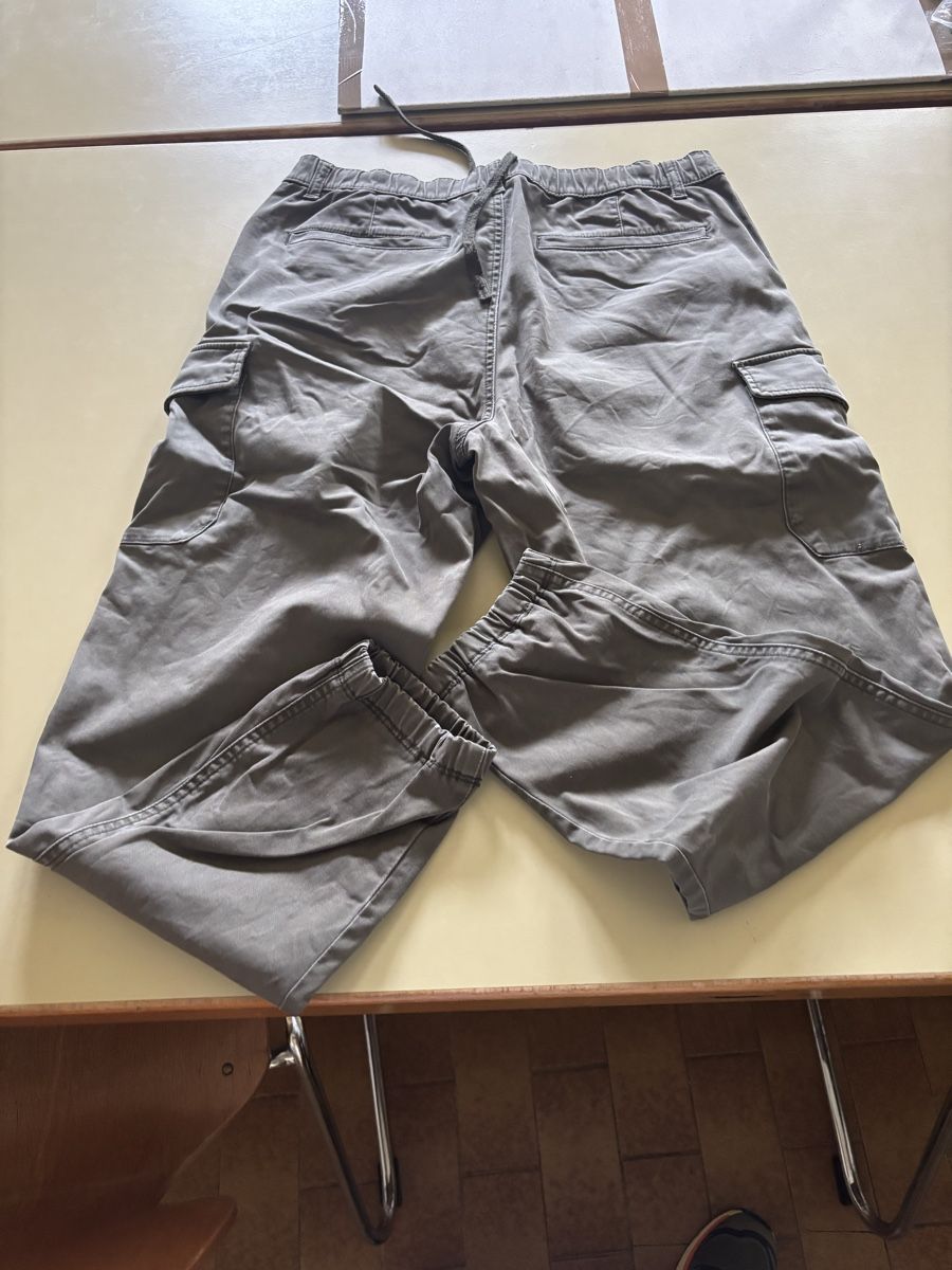 Uniqlo Hosen: Cargo Pants Uniqlo M  – Gebraucht aus Morges von Brunocunha05 1