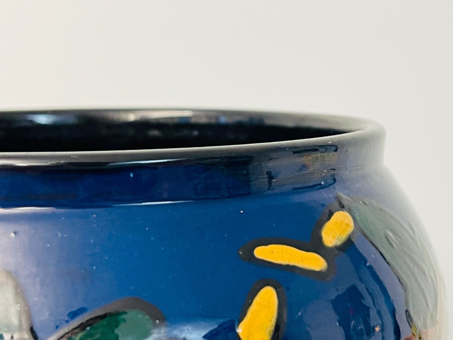 Vasi & Recipienti: Blaue Keramik Vase handbemalt – Usato da Zürich venduto da Arche_Brockenhaus 5