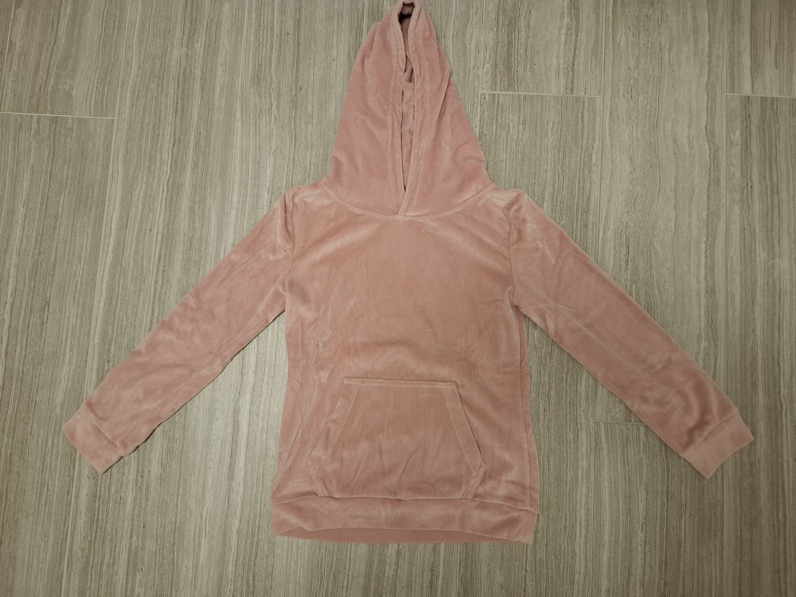 Pullover & Sweatshirts: pull rose doux taille 140 – Gebraucht aus Ecublens FR von ame_y8tq