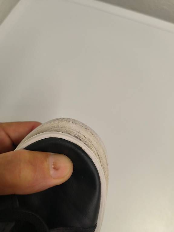 Adidas Scarpe per ragazzi: Neuwerige Adidas Schue Gr. 28 – Usato da Steinhausen venduto da surfero 3