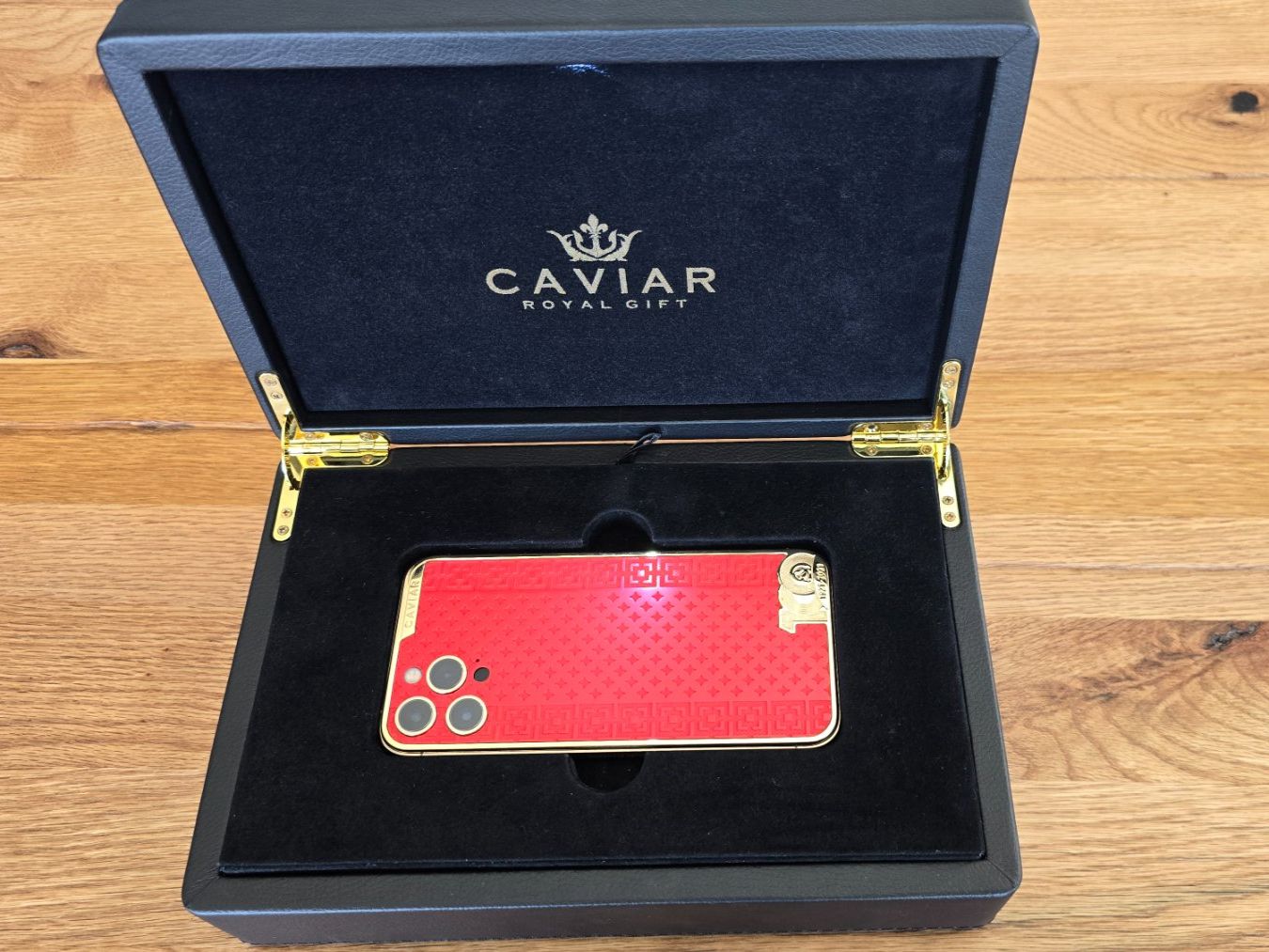 Apple Telefoni cellulari / Smartphones: Limitiertes iPhone 12Pro Max 512 CENTENARY mit 24k echt Gold – Nuovo (secondo la descrizione) da Wetzikon ZH venduto da Yosemit