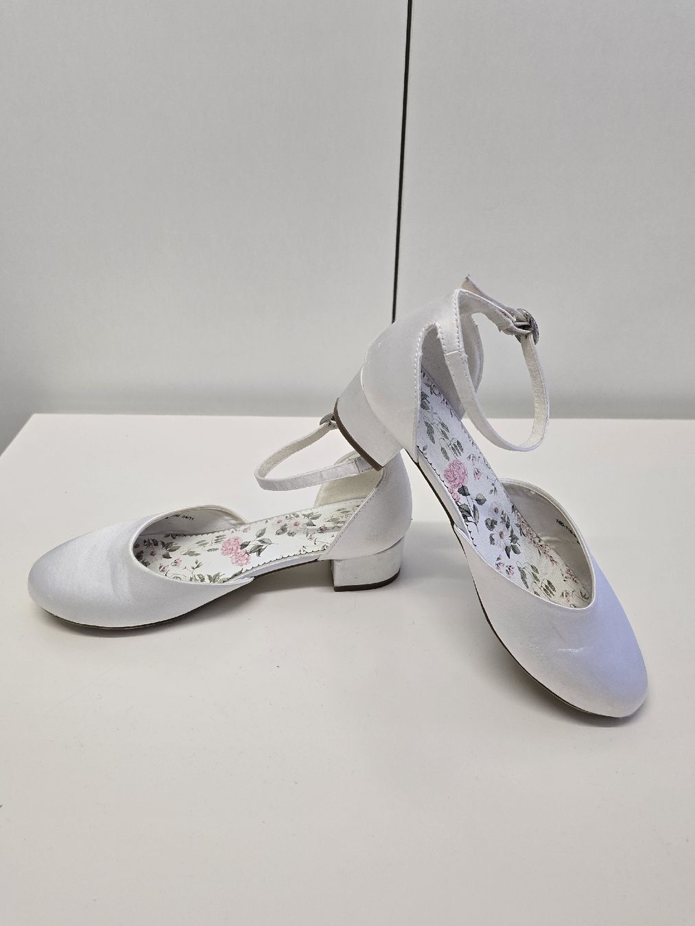 Scarpe per ragazze: Next Festliche Schuhe Mädchen G4.35,5 – Usato da St. Gallen venduto da CAPYCORP 1