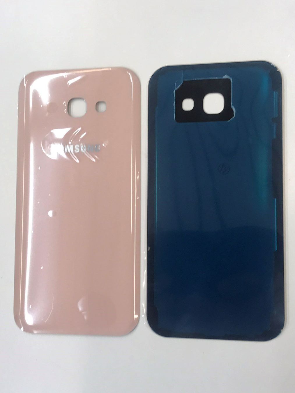 Samsung Telefoni cellulari / Smartphones: Samsung Galaxy A5 2017 Akkudeckel Glas – Nuovo e nell'imballaggio originale da bern venduto da reptechnic
