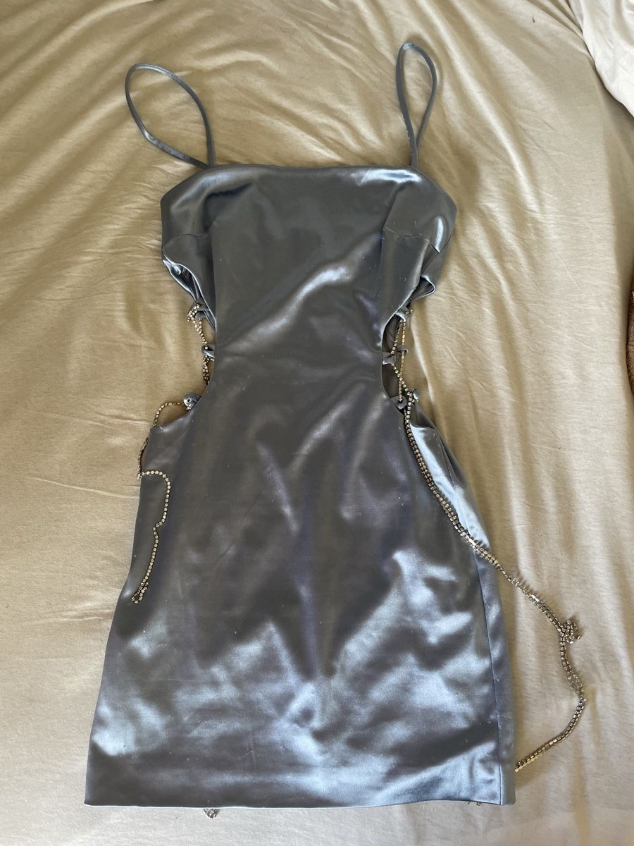Kleider: Missue Silver Mini Dress XS – Gebraucht aus Lenzburg von sad_8mbt