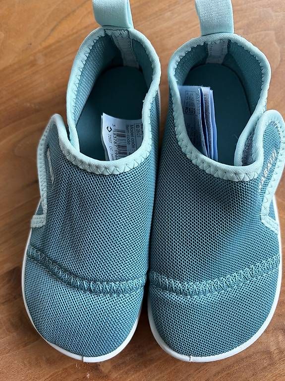 Decathlon Scarpe per ragazzi: Wasserschuhe 26/27 – Usato da Biberen venduto da Flocke83