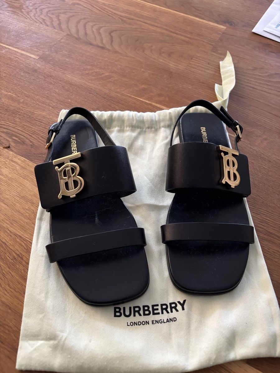 Burberry Scarpe da donna: Burberry Sandalen Monogram new – Nuovo (secondo la descrizione) da Herrliberg venduto da Annamariaherrliberg