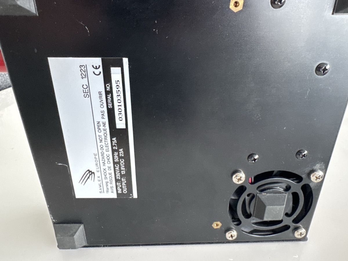 Radiocomunicazione: Alimentation Samlex SEC 1223 230VAC 50Hz 2.75A – Usato da Le Mont-sur-Lausanne venduto da jap66 2