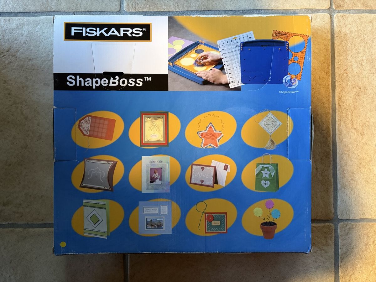 Fiskars Sciablone: Fiskars ShapeBoss Starter Set, Stanzbrett – Usato da Neuägeri venduto da mai_9nd6 1