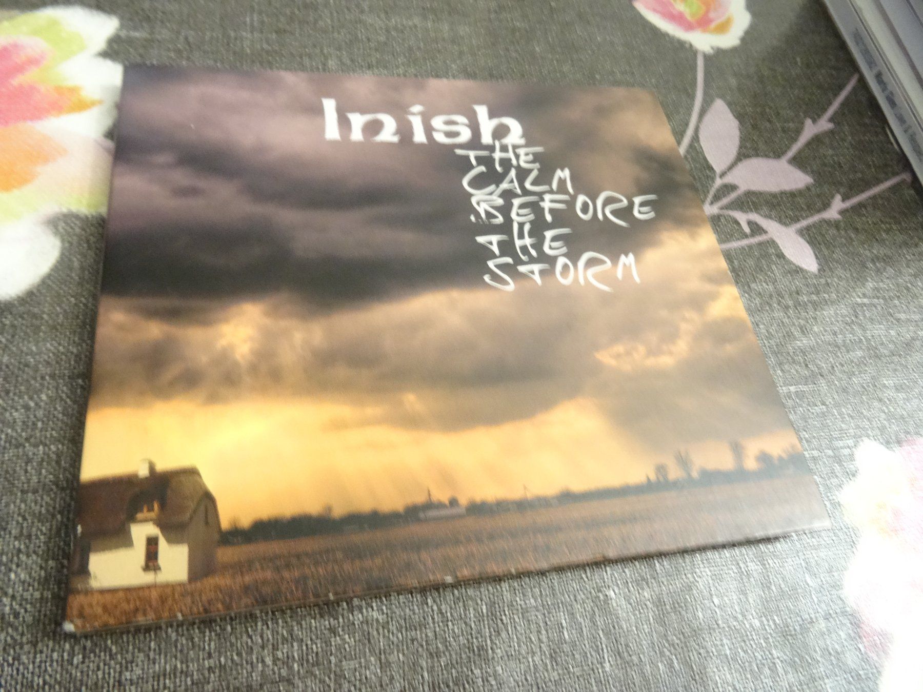 CDs: Inish - The Calm before the storm CD – Gebraucht aus Olten von Disc-Ausverkauf