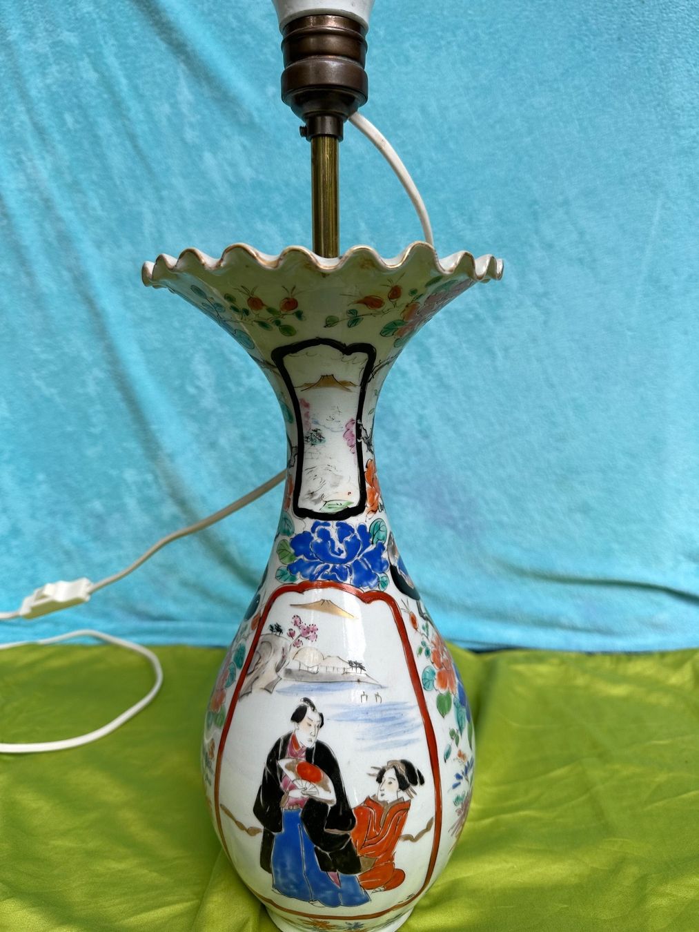 Lampade: Chinese porcelain table lamp – Usato da Lausanne venduto da artnouveau04 2