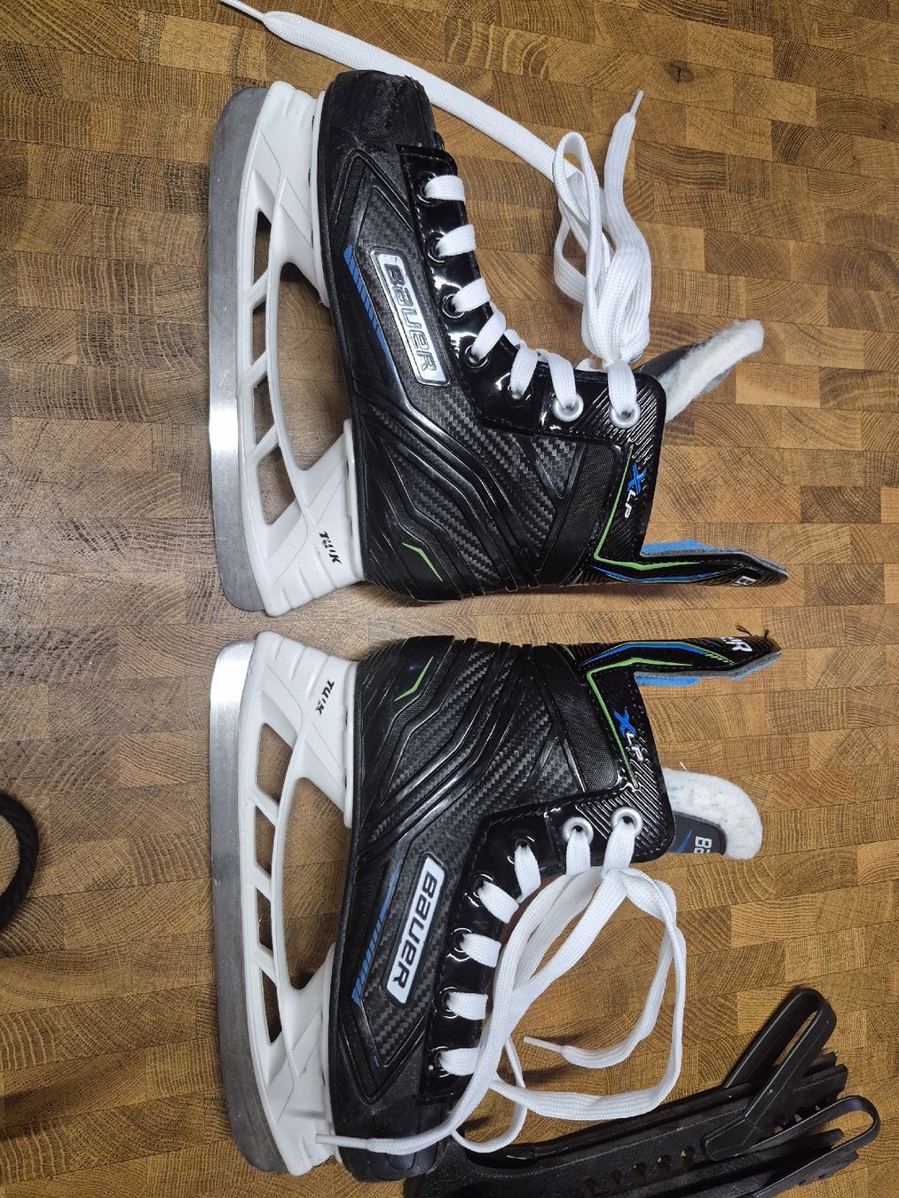 Bauer Patins à glace: Bauer Eishockey Schlittschuhe – D'occasion à Illnau par Gekko84