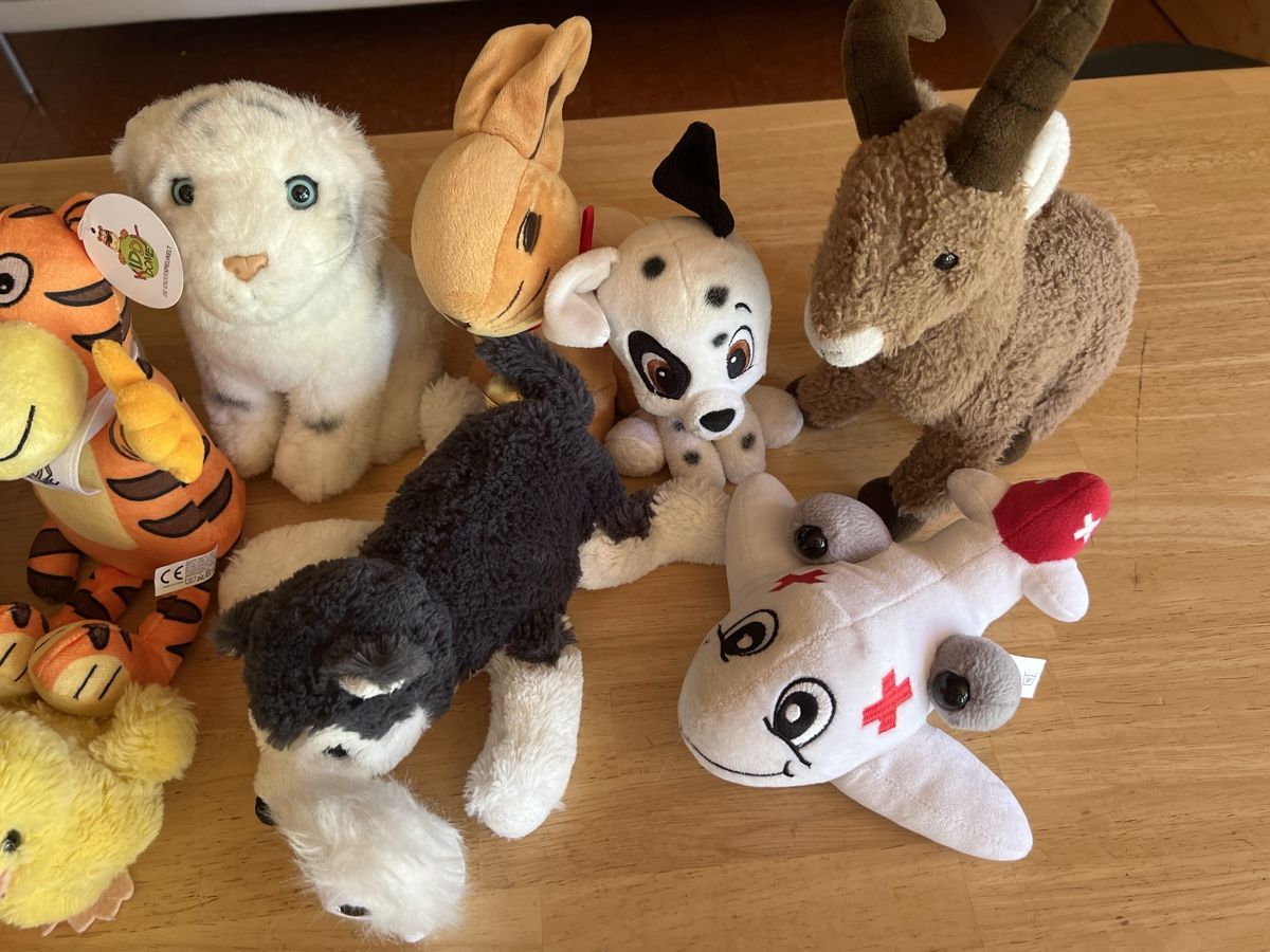 Jouets: Plüschtier-Sammlung – D'occasion à Zuchwil par Commander0 2