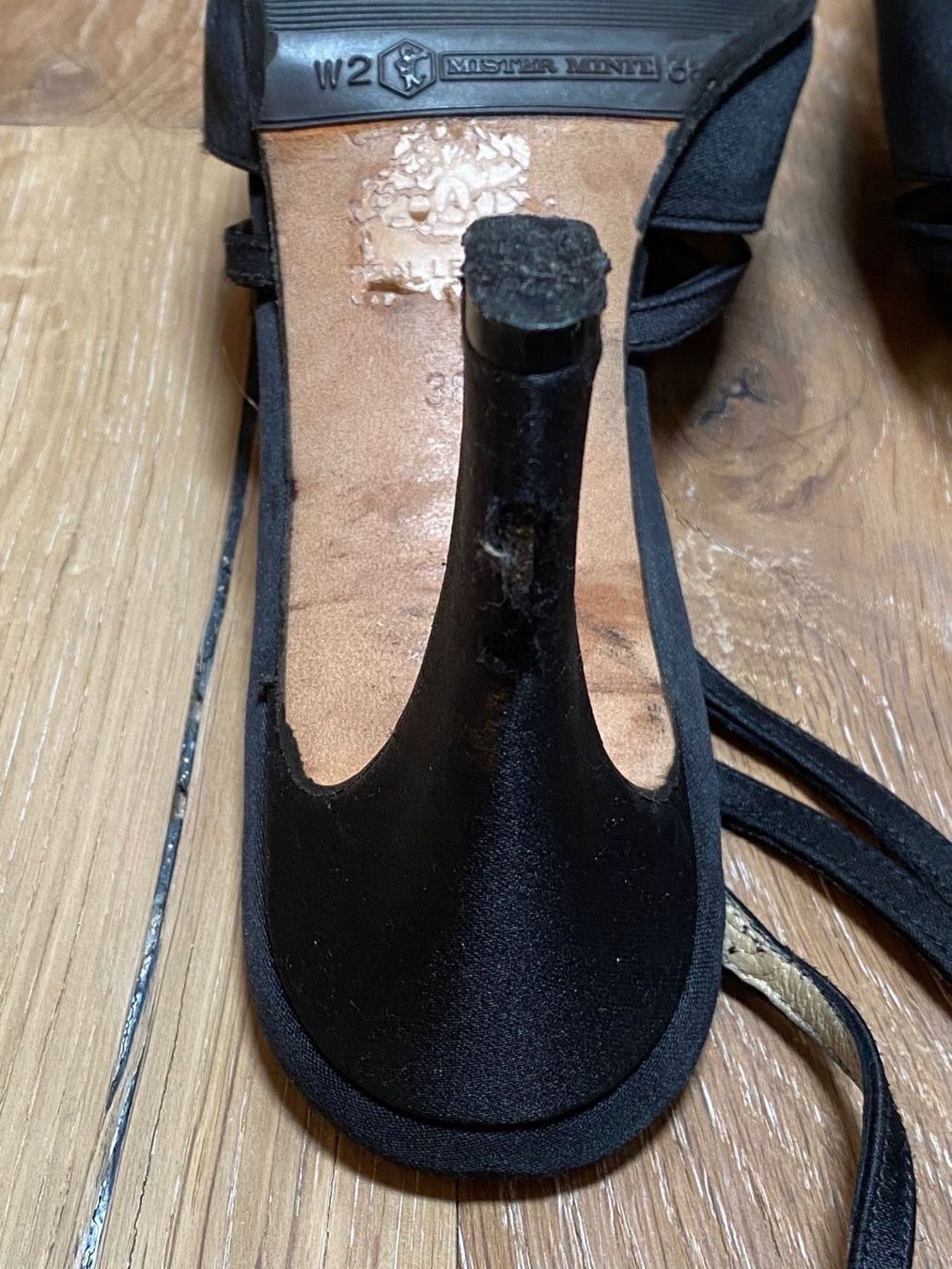 Scarpe da donna: Belles chaussures noires de soirée  'Joseph Azagury' – Usato da Grund b. Gstaad venduto da PlageNeige 3