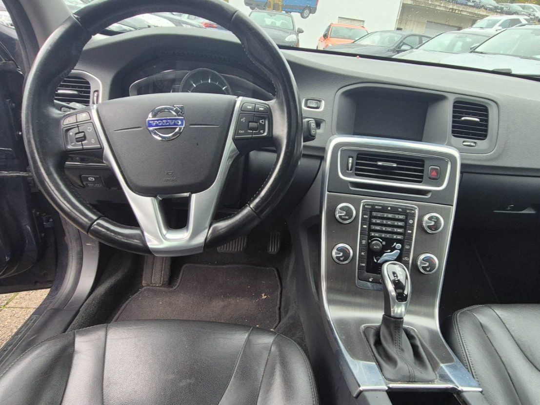 Volvo Automobili: Volvo V60 D4 – Usato da Otelfingen venduto da hof74 3