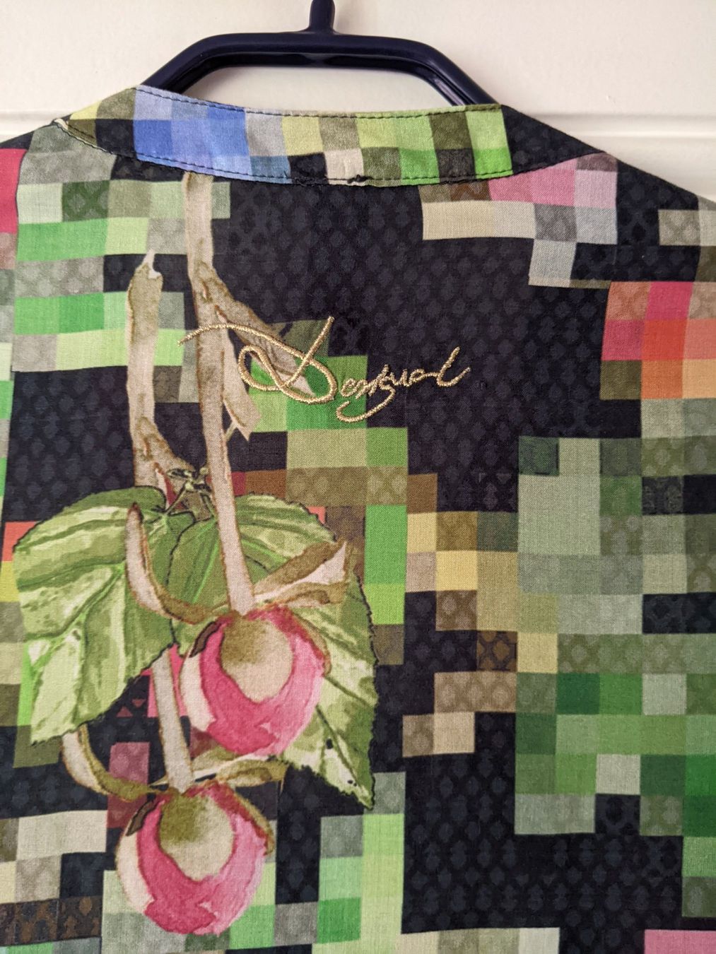 Desigual Blusen: DESIGUAL : Douce blouse imprimé patchwork 34-36 – Neu (gemäss Beschreibung) aus Petit-Lancy von lilycerise 4