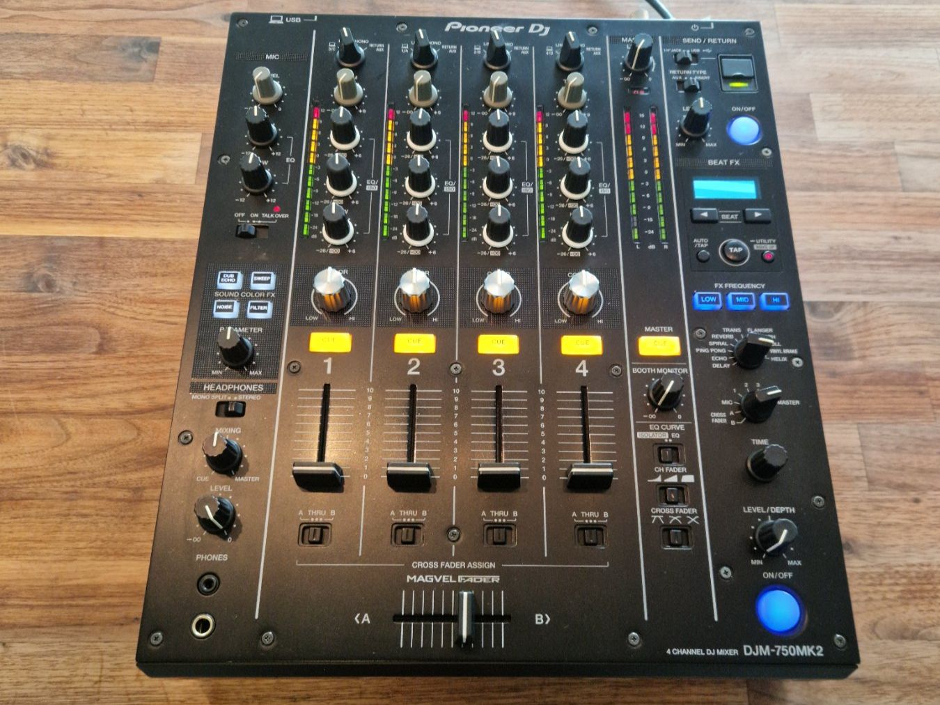 Pioneer Mischpulte: Pioneer DJM-750MK2 – Gebraucht aus Luzern von Noscript