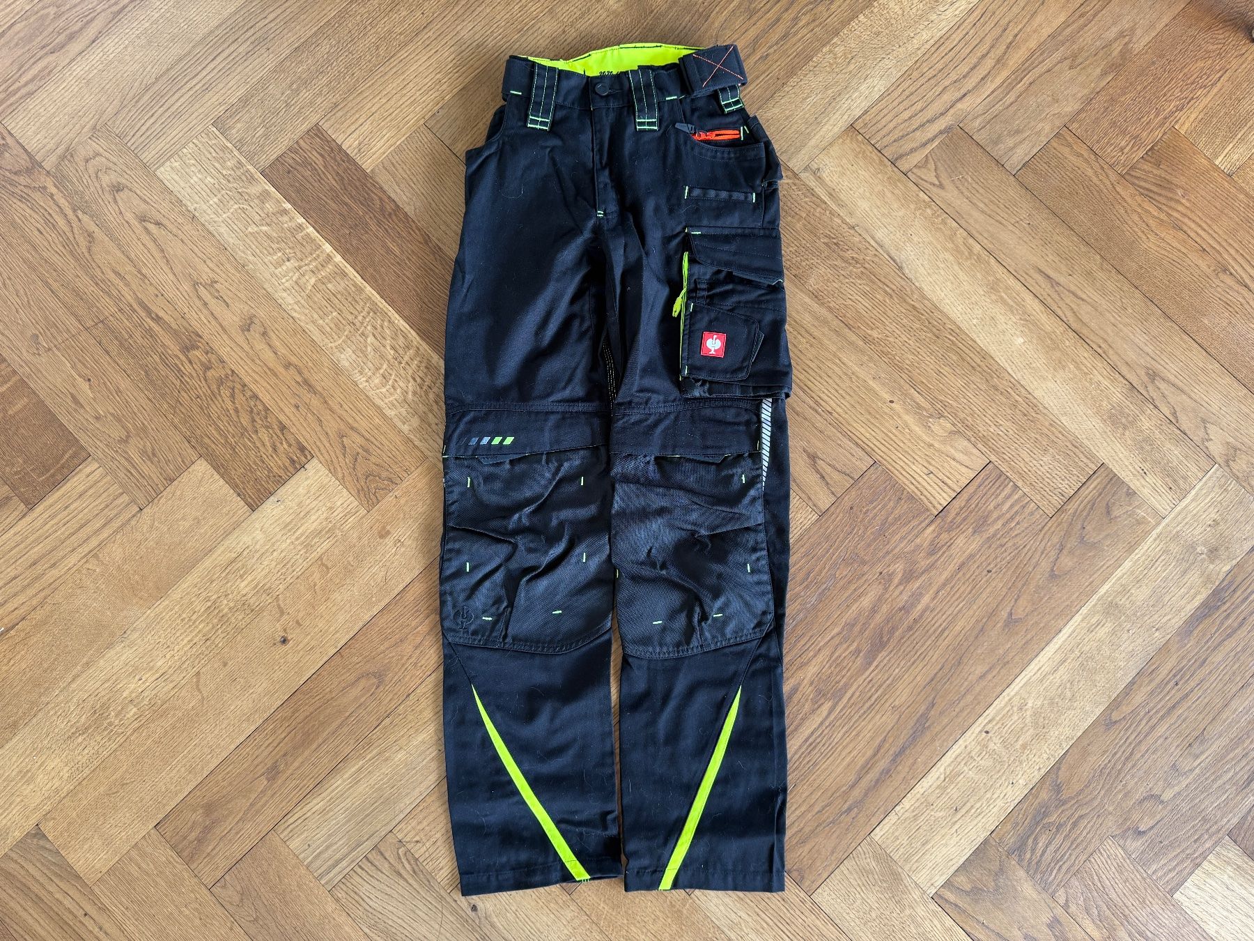 Engelbert Strauss Pantaloni: NEU Engelbert Strauss Hose Größe 38 schwarz E. S. Motion – Nuovo (secondo la descrizione) da Ennetbaden venduto da mapa05