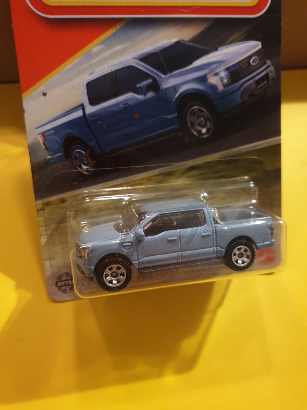 Matchbox Modellini d'auto: 2 x Matchbox 2022 FORD F-150 LIGHTNING – Nuovo e nell'imballaggio originale da Oftringen venduto da Rotor 5