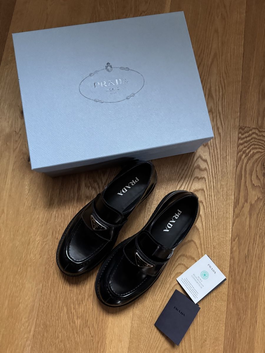 Prada Scarpe da donna: Prada Lackleder Loafers, Grösse 38, Schwarz – Nuovo (secondo la descrizione) da Seon venduto da noe_zz6w 2