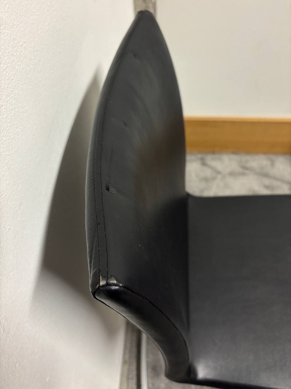 Sedie: 6 schwarze Designer-Stühle Leder – Usato da Root venduto da sraubi 1