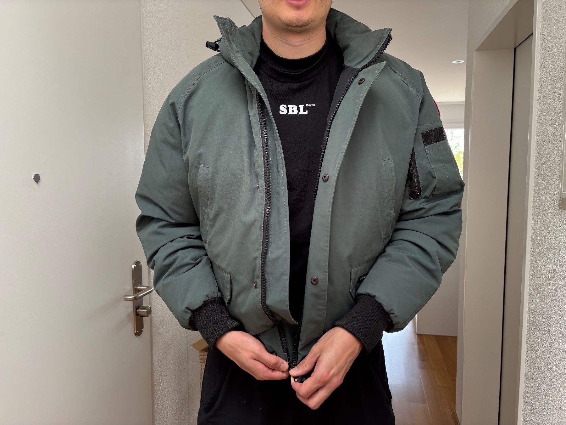 Canada Goose Giacche: Canada Goose Winterjacke mit Daunen – Usato da Winterthur venduto da D_Zel97 3