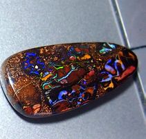 TOP-Koroit-Opal mit viel Funken,, Farben & Zeichnungen!