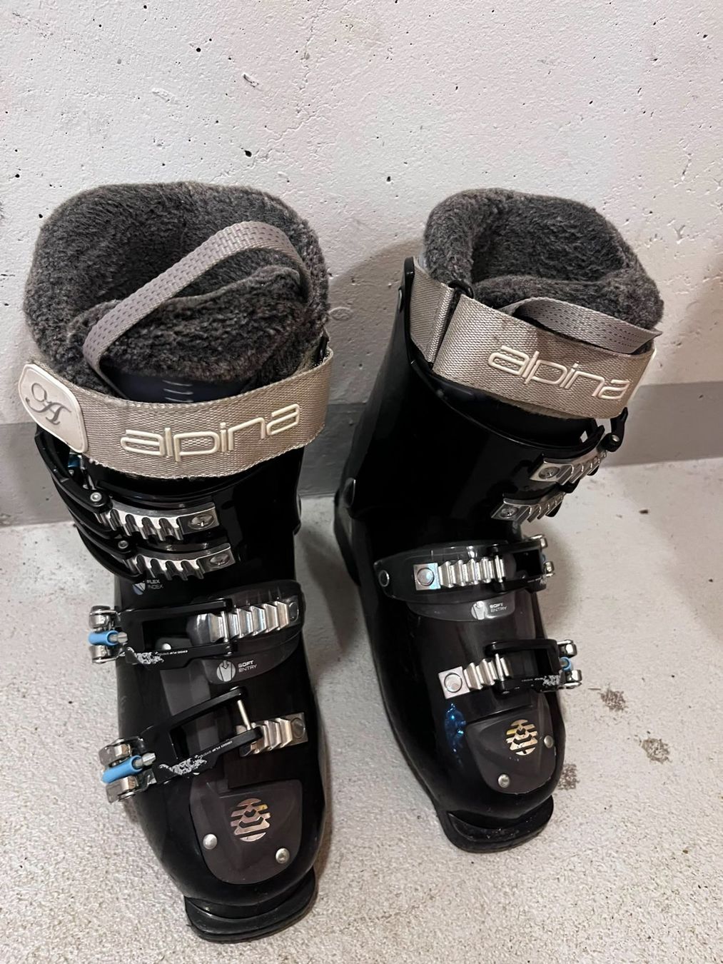 Head Skis: Ski 149 cm + Skischuhe 6.5 – Gebraucht aus Alpnach Dorf von cat_7zkv 1