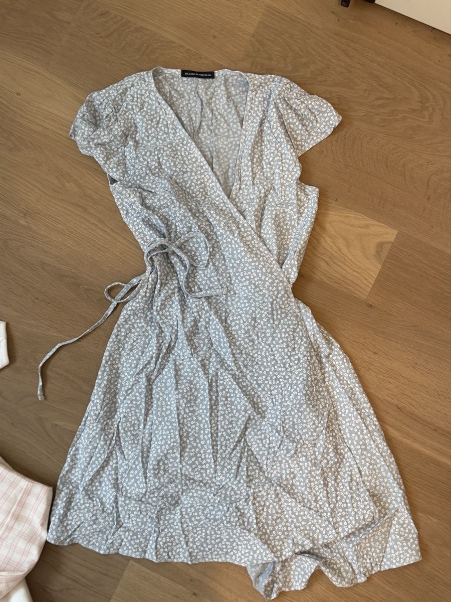 Brandy Melville Lotti & Set di vestiti: Brandy Melvile Bundle – Usato da meggen venduto da celimelina 5