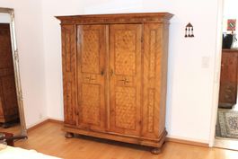 Seltener BIEDERMEIER Schrank, schöne Intarsien antik 19. Jh.