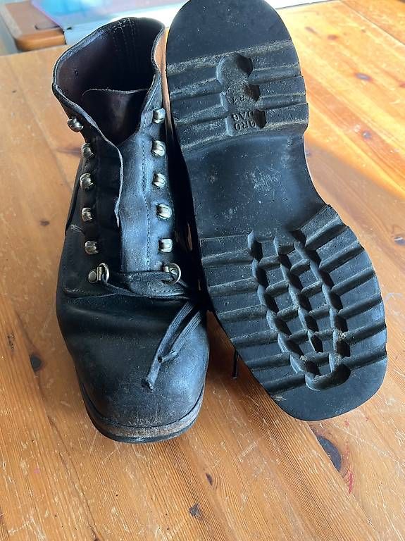 Scarpe da uomo: Scarponi esercito svizzero – Usato da Malvaglia venduto da ale_7myv