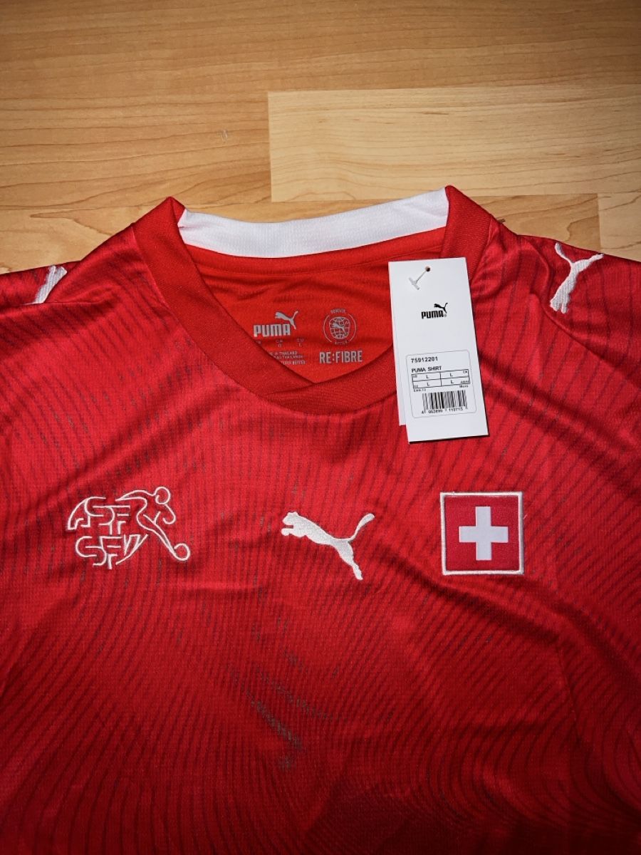 Puma Canottiere & Pantaloni: Maillot Suisse – Nuovo e nell'imballaggio originale da Estavayer-le-Lac venduto da math_c5kc 1