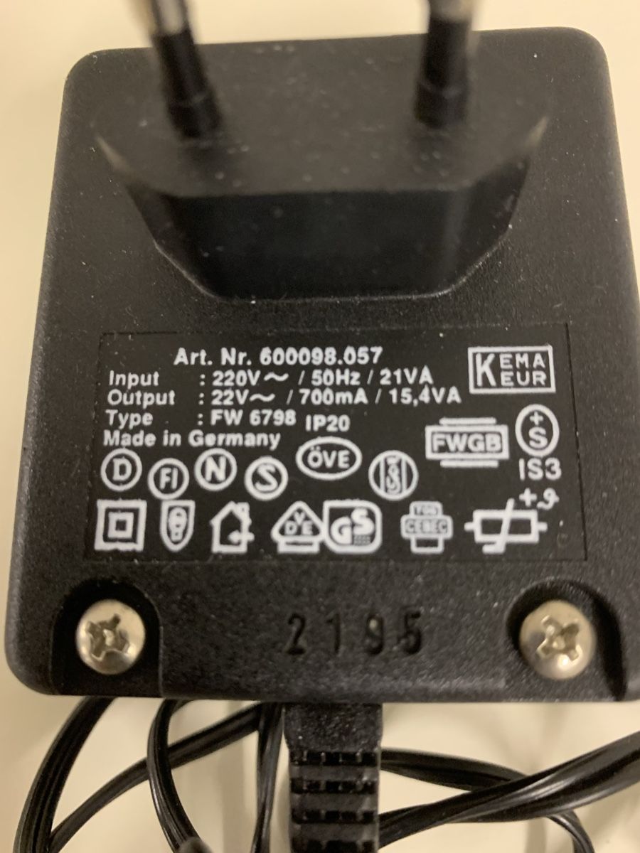 Laufwerke & Adapter: Netzteil 220V / 15.4V 700mA mit Kabel – Gebraucht aus Erlenbach ZH von Ritschly 3