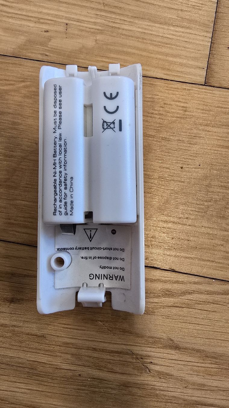 Nintendo Adattatori & Cavi: Nintendo Wii akku und Ladegerät  kontroller – Usato da Lenzburg venduto da cameleoncolor 2