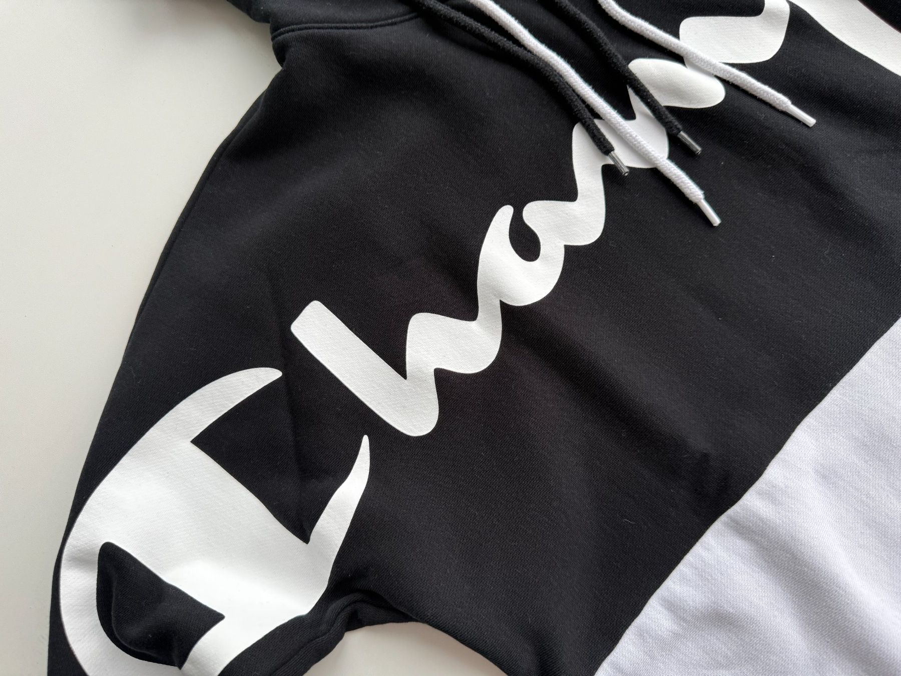 Champion Pullover & Sweatshirts: Champion Kapuzenpullover, Grösse M, Schwarz-Weiss, Top! – Neu (gemäss Beschreibung) aus Flawil von knallfix69 1