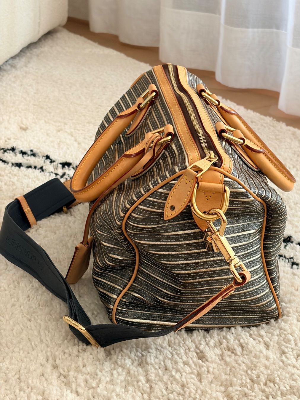 Louis Vuitton Sacs femmes: Louis Vuitton Eden Speedy 30 Argent – D'occasion à Wädenswil par quattromic 1