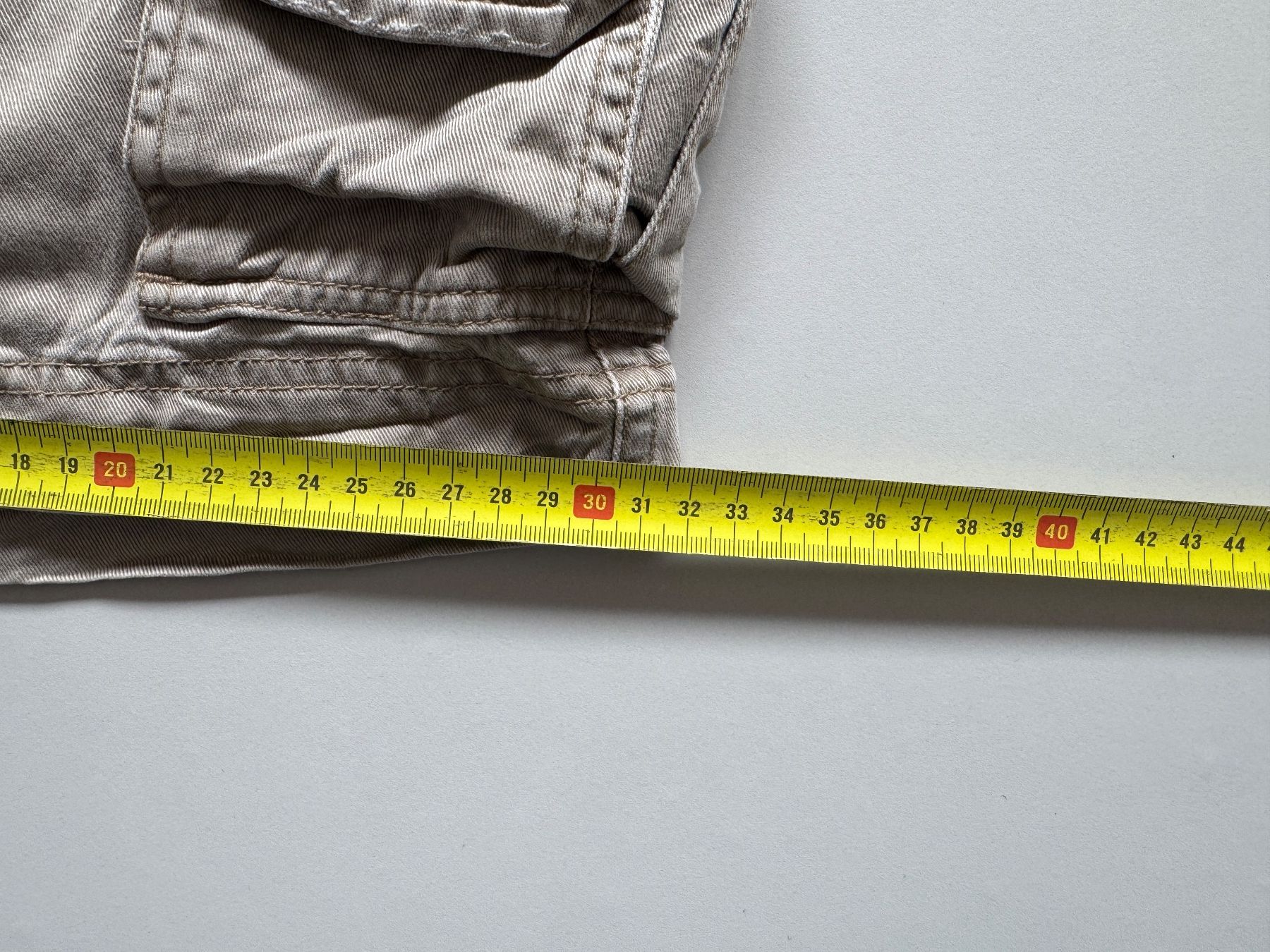 Hosen: Mossimo Y2K Cargo pants W33 bermuda 100% cotton 7 pockets – Gebraucht aus Neuchâtel von _Easy_to_Find_ 4