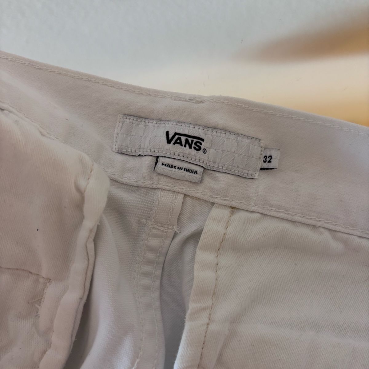 Vans Pantaloni: Vans Hose weiss Grösse 32 – Usato da Zürich venduto da sk8dave 2