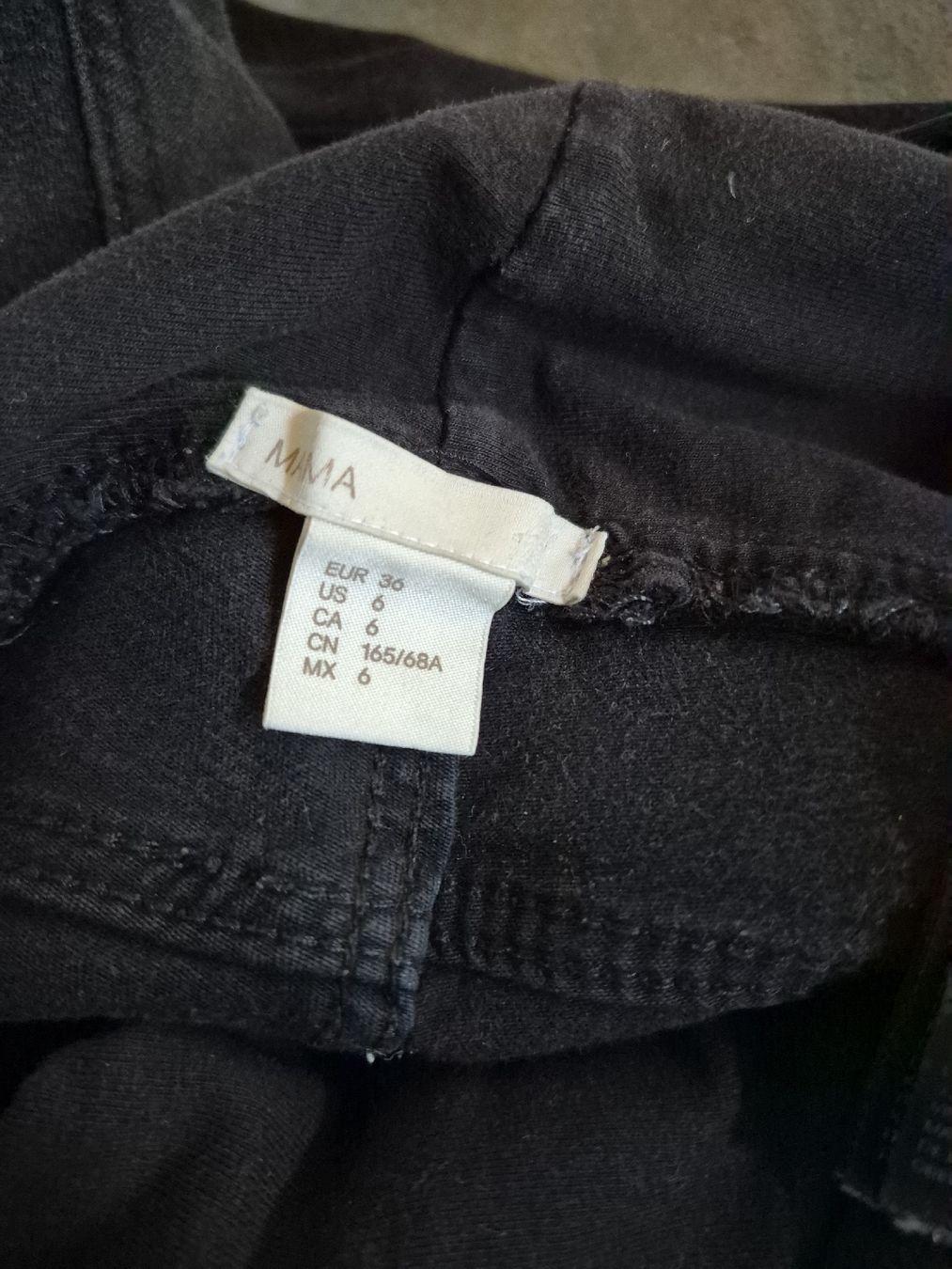 H&M Jeans: Umstandsjeans dunkelblau Gr. 36 – Usato da Felsberg venduto da reb_9rpn 1
