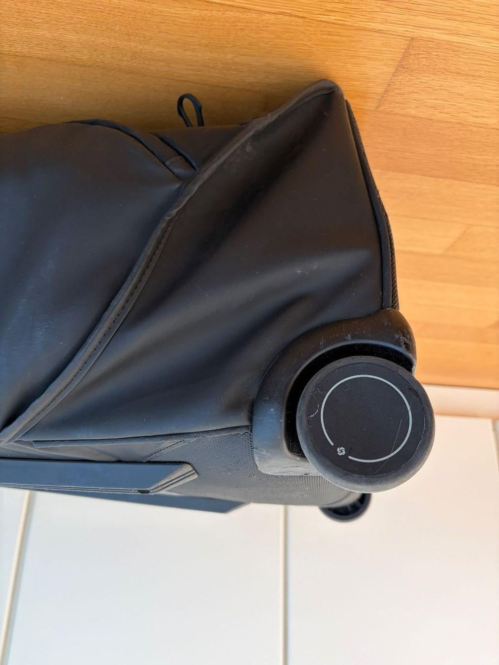 Samsonite Sacs: Reisetasche Samsonite mit Rollen – D'occasion à Küsnacht ZH par Hell11 5