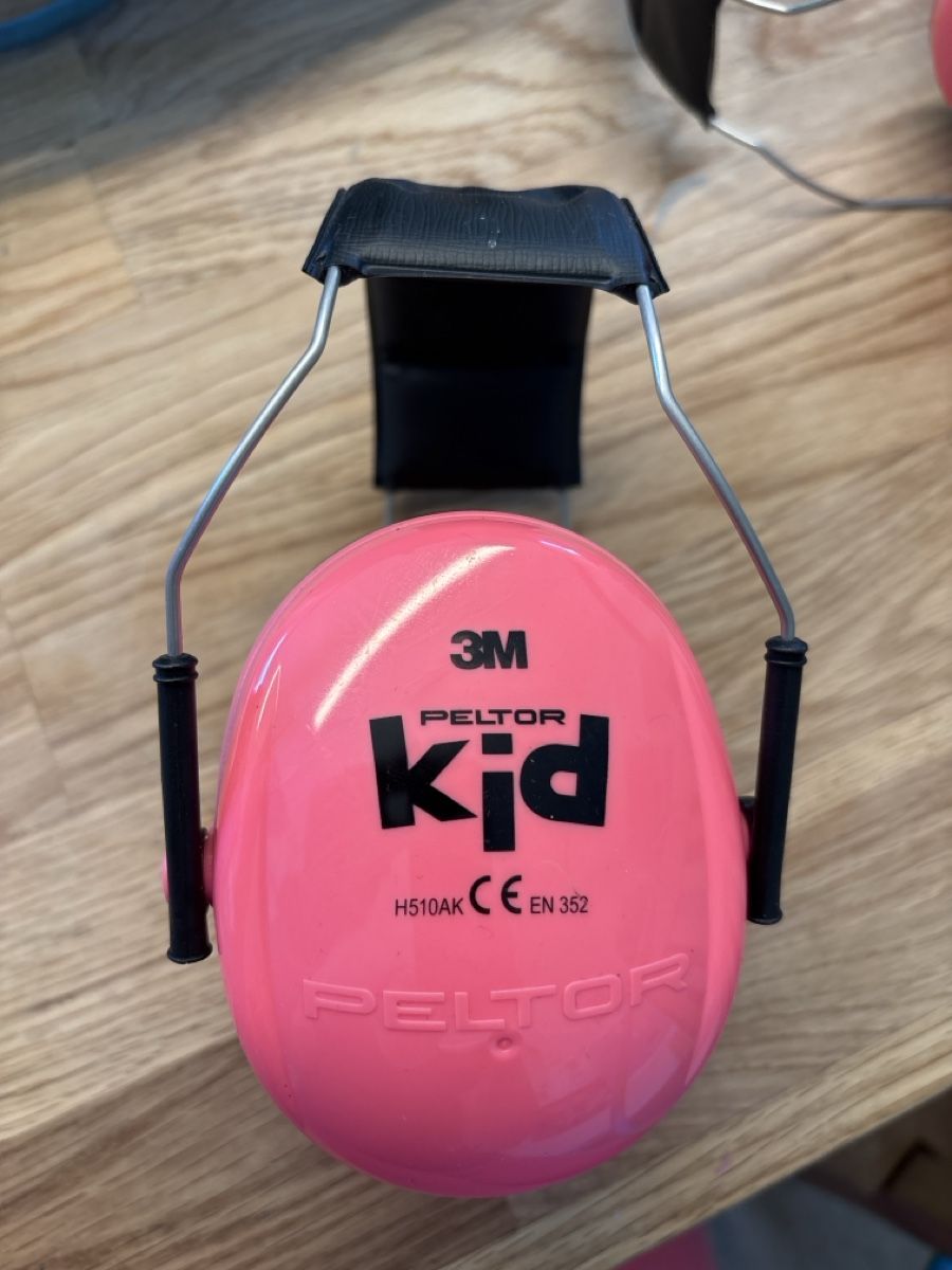 3M Gesichts- und Gehörschutz: 3M Peltor Kid Gehörschutz pink – Gebraucht aus Rickenbach b. Wil von Tweeny02 1
