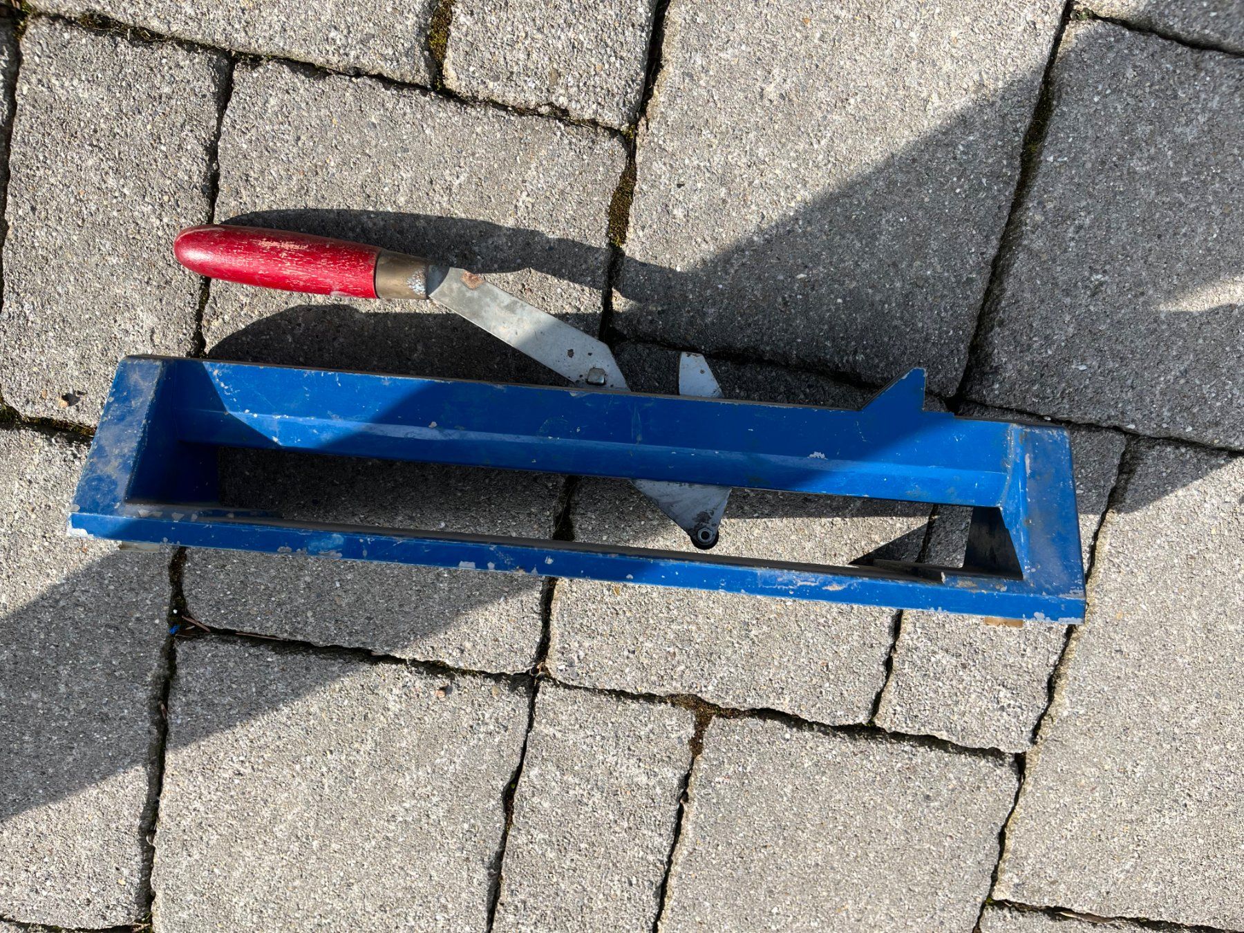 Tutti gli attrezzi: Plättlischneider – Usato da Wolfhausen venduto da zottel4